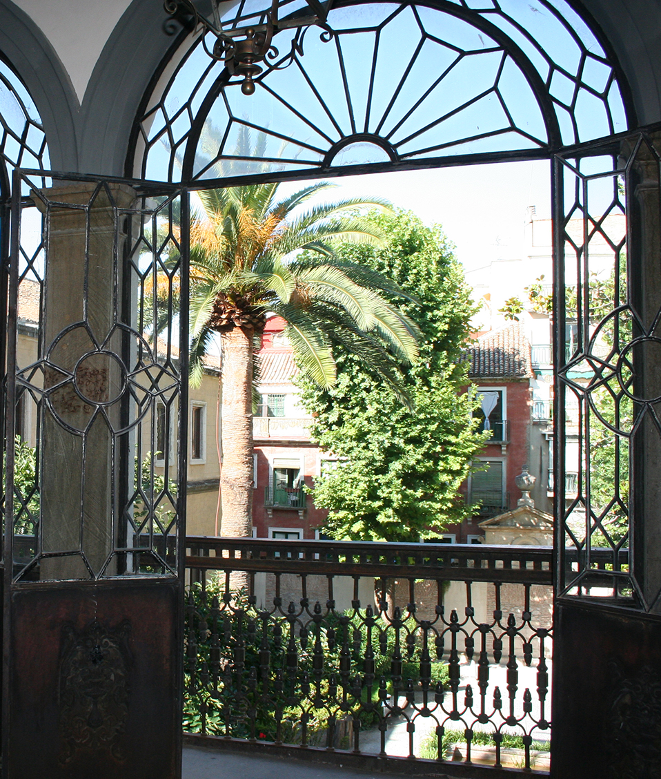 Balcón al patio interior de la facultad de Traducción e Interpretación