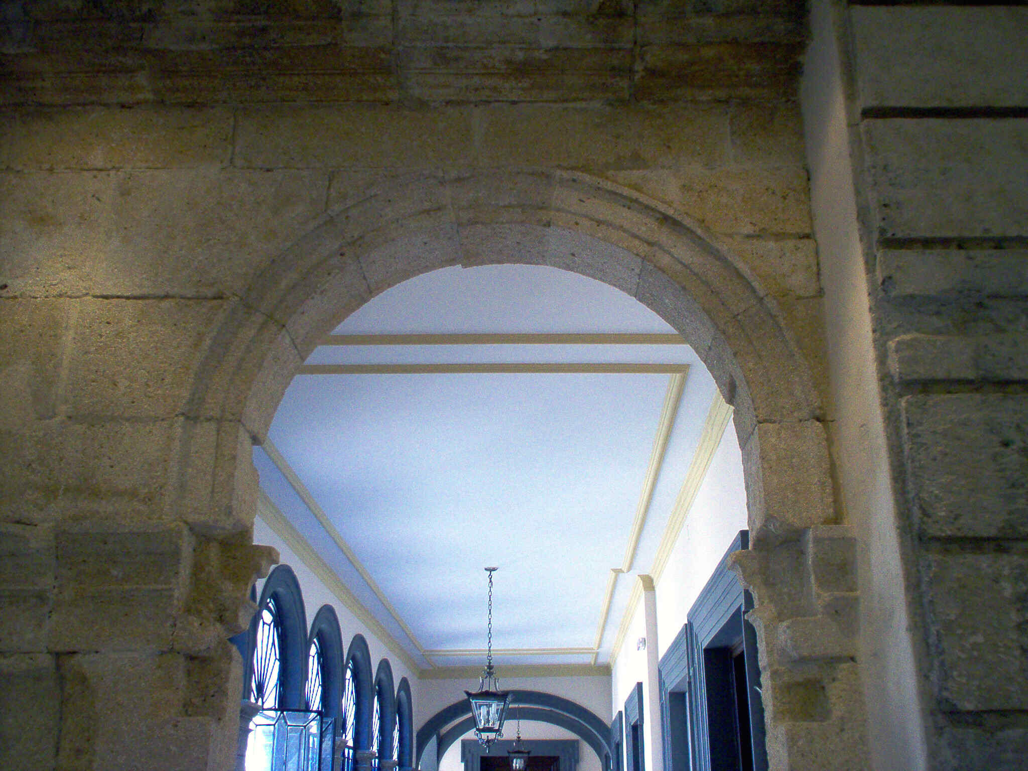 Palacio de las columnas - Arco y galería